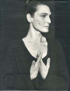 ダナキャラン　ニューヨーク／写真：ハーブ・リッツ／(DANNAKARAN NEWYORK / Photo: Harb Ritts)のサムネール