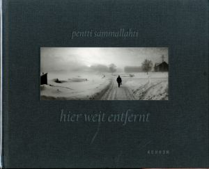 写真：ペンティ・サマラッティ／(hier weit entfernt / Photo: Pentti Sammallahti)のサムネール