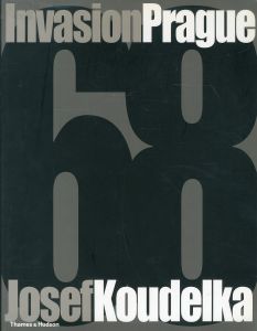 ジョセフ・クーデルカ／(Invasion Prague 68 / Josef Koudelka)のサムネール