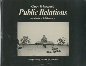 Public Relations／ゲイリー・ウィノグランド／(Public Relations / Garry Winogrand)のサムネール