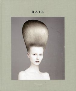 写真：デイビッド・シムズ　監修：グイド・パラウ／(HAIR / Photo: David Sims Hair: Guido Palau)のサムネール
