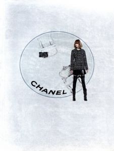 写真：カール・ラガーフィールド／(CHANEL Traveling in Space / Photo: Karl Lagerfeld)のサムネール