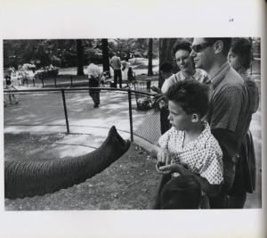 「The Animals / Photo: Garry Winogrand　Afterword: John Szarkowski」画像3