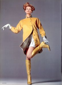 「GIANNI VERSACE COLLEZIONE AUTUNNO INVERNO 1995-96 / 写真：リチャード・アヴェドン」画像1