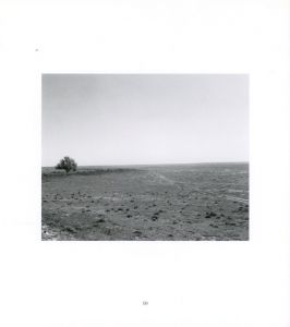 「A Portrait in Landscapes / Robert Adams」画像2