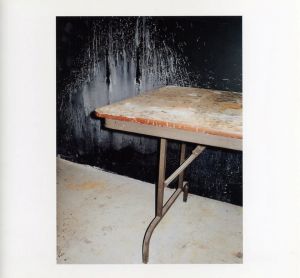 「DARKROOM / 写真：ミシェル・カンポウ　文：マーティン・パー」画像2