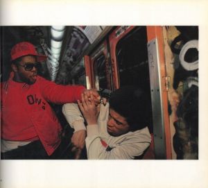 「SUBWAY / Photo, Text: Bruce Davidson 　Afterword: Henry Geldzahler」画像4