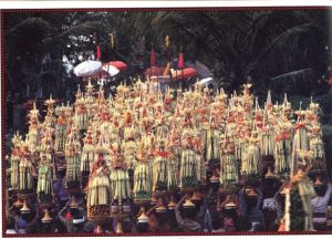 「バリ　超夢幻界 / 写真：管洋志　構成：杉浦康平」画像1