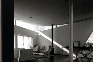 「STANLEY SAITOWITZ / Edit: Michael Bell」画像1