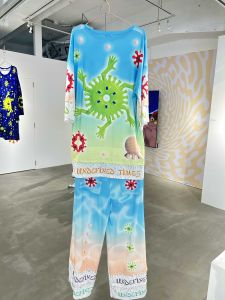 「Undefined Top 1 / Kim Laughton」画像3