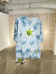 Undefined T-shirt 2のサムネール